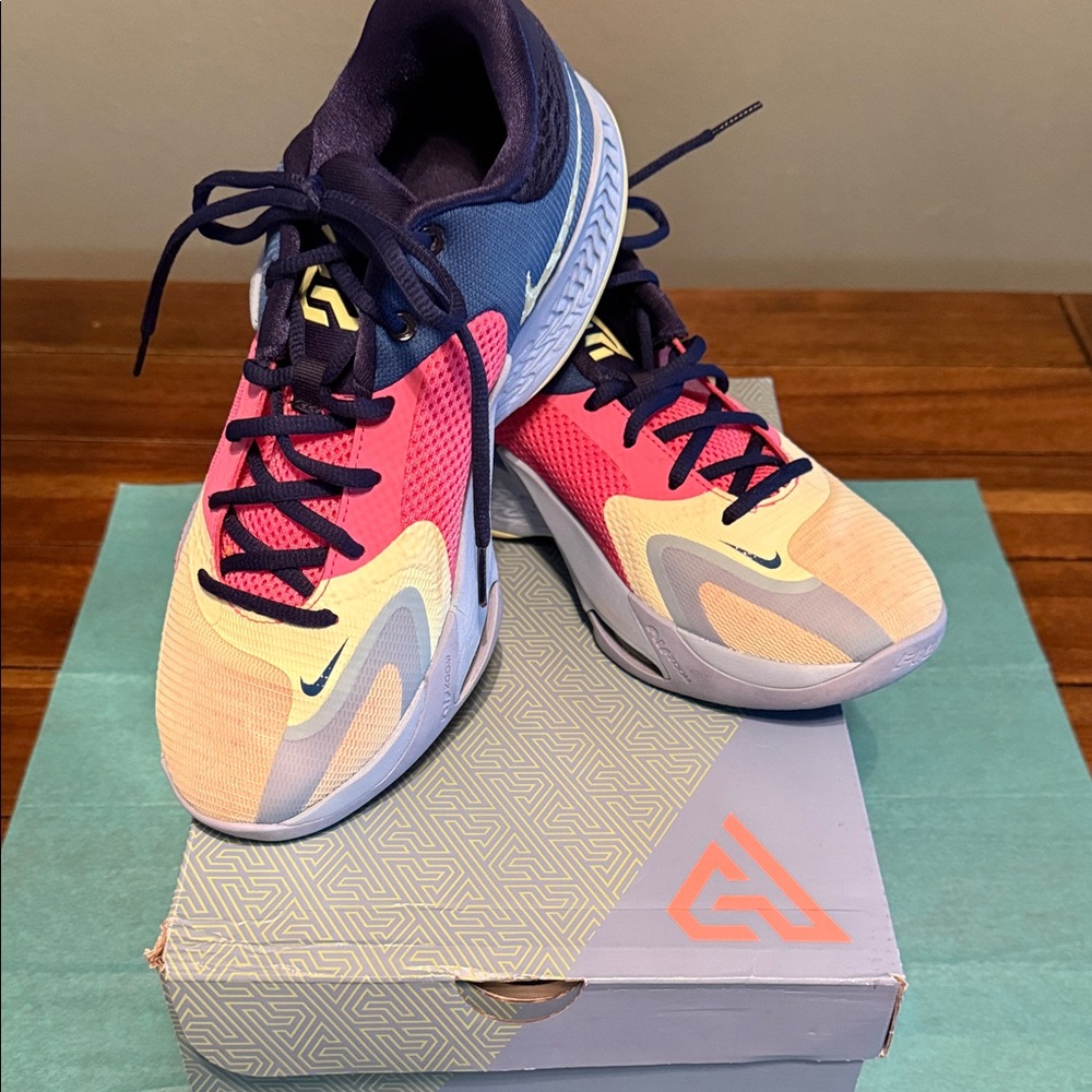 Nike Zoom Freak 4 Women's Multicolor Gradient Running Shoes - Pink, Yellow, Blue